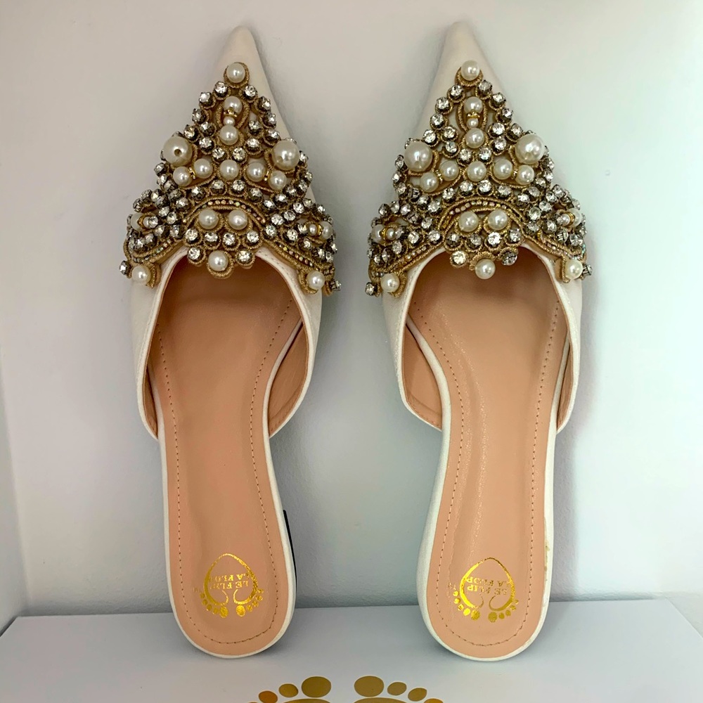 Belle Diamond Pearl Flats NEW!!